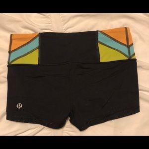 Lululemon Reversible Boogie Shorts - Size 4